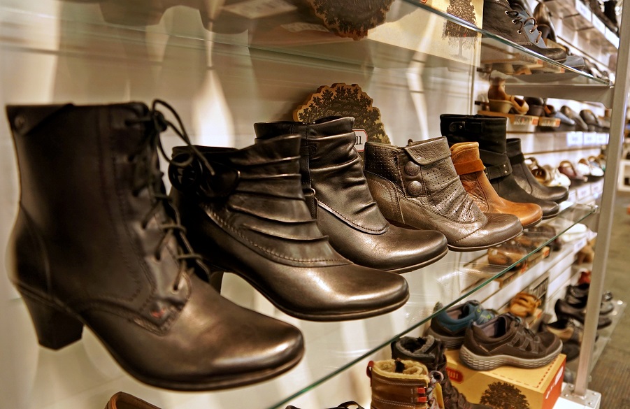 Winnipeg Style, Canadian Footwear, Cobb Hill boots shoes